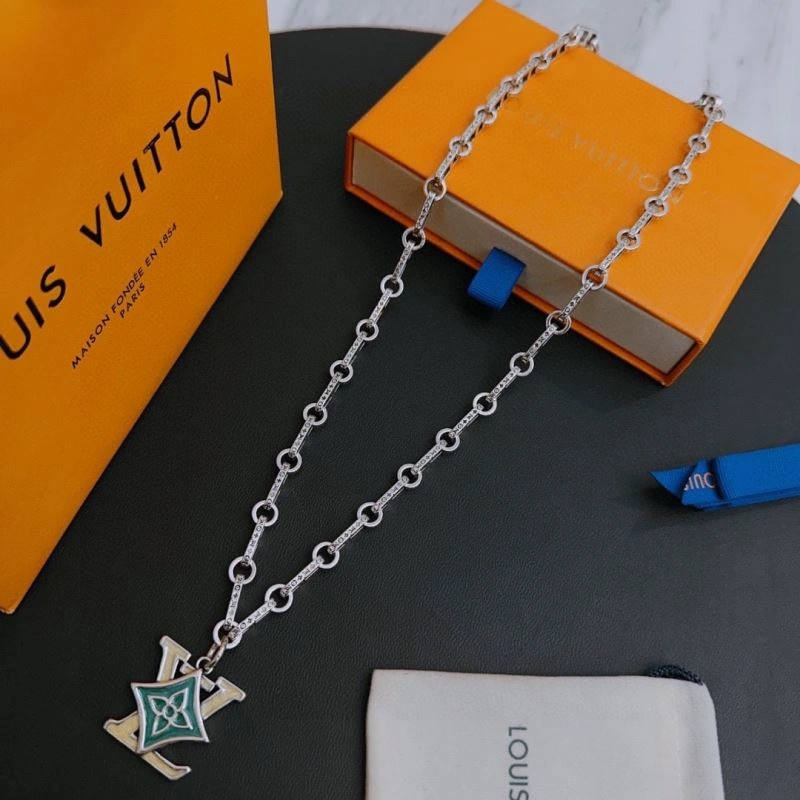 Lightweight Louis Vuitton Necklaces 250923