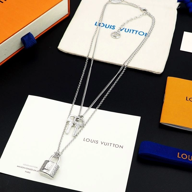 MultiPurpose Louis Vuitton Necklaces 250926