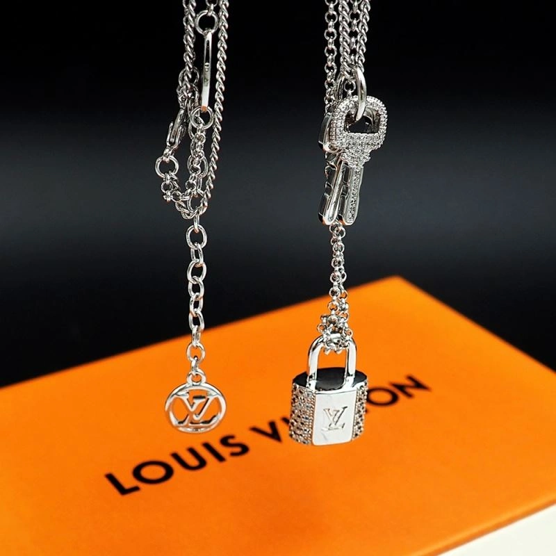 MultiPurpose Louis Vuitton Necklaces 250926