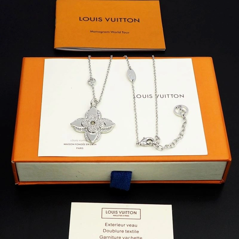Louis Vuitton Necklaces RelaxedFit 250899