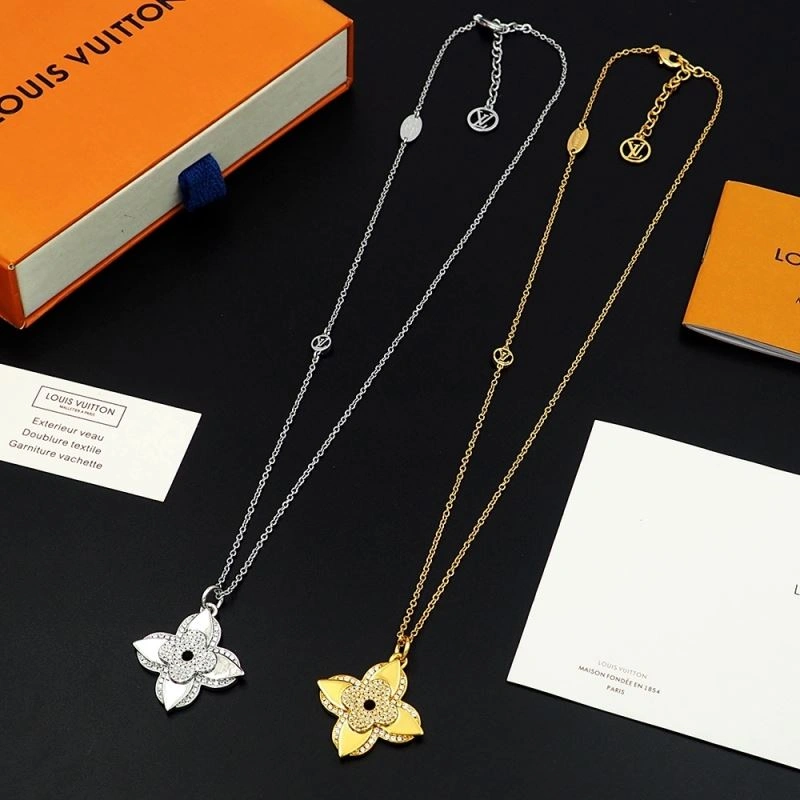 Louis Vuitton Necklaces RelaxedFit 250899