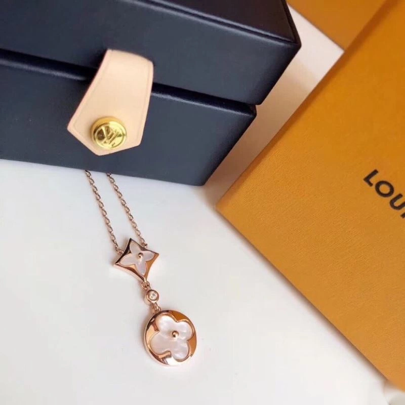 ZeroBulk Louis Vuitton Necklaces 250897