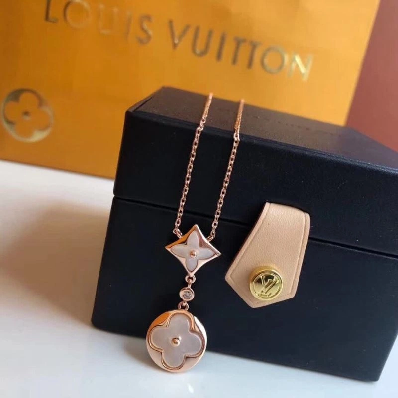 ZeroBulk Louis Vuitton Necklaces 250897