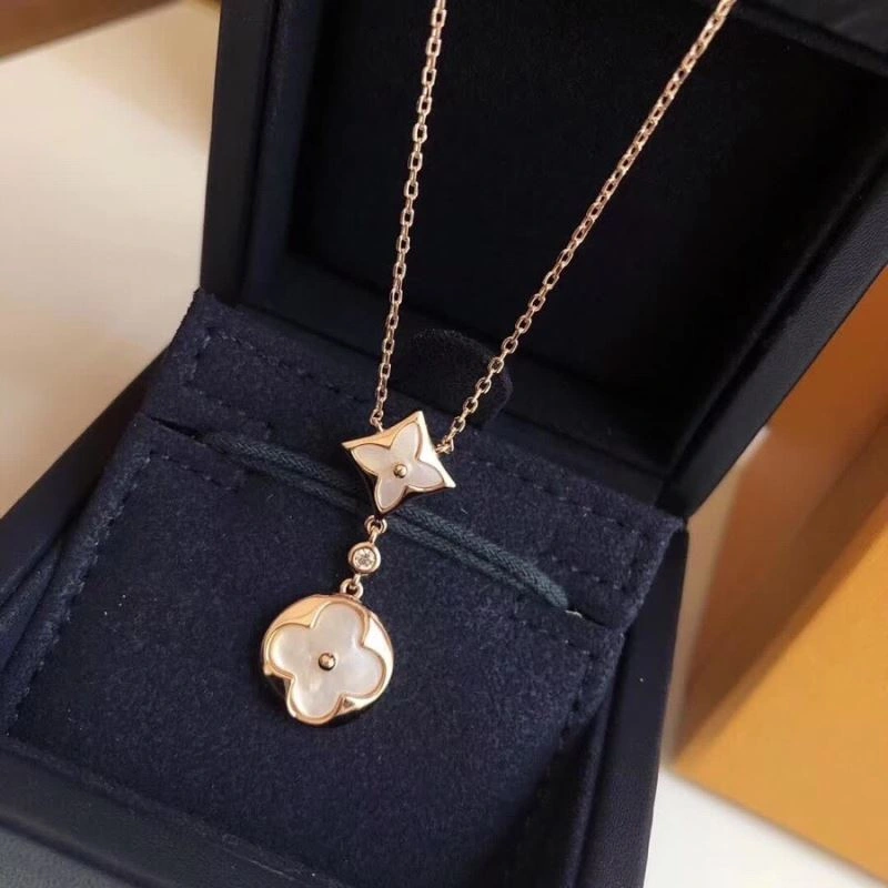 ZeroBulk Louis Vuitton Necklaces 250897