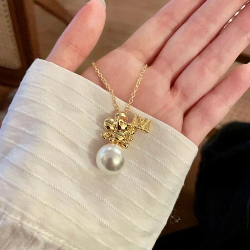 Louis Vuitton Necklaces Flexible 250896