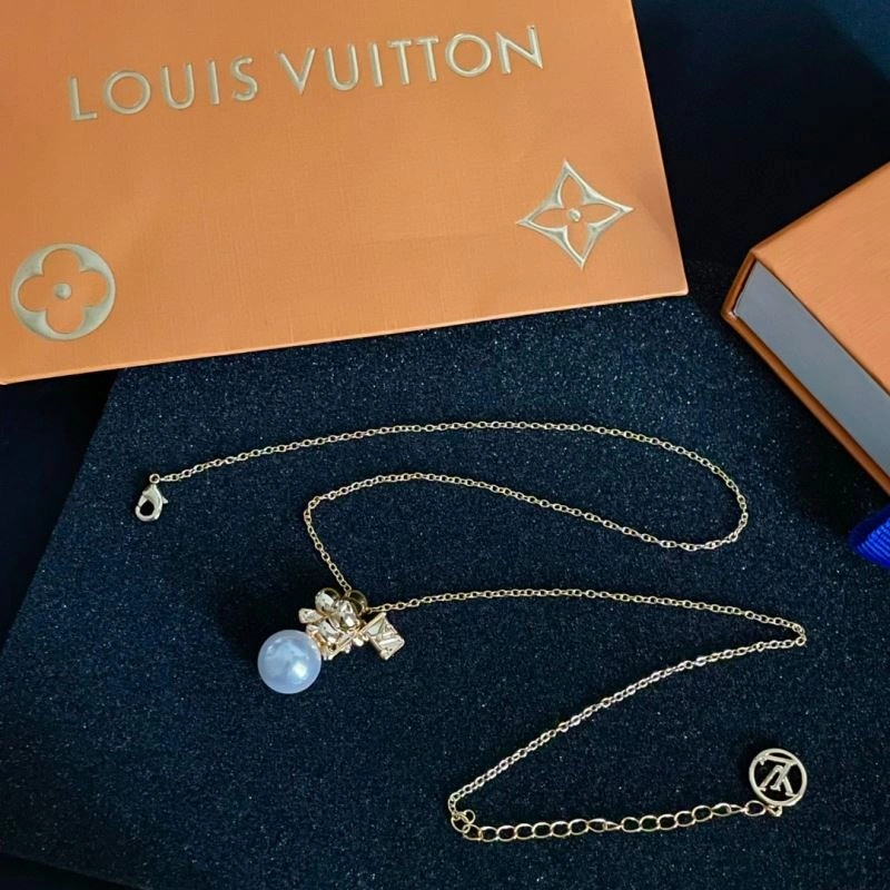 Louis Vuitton Necklaces Flexible 250896