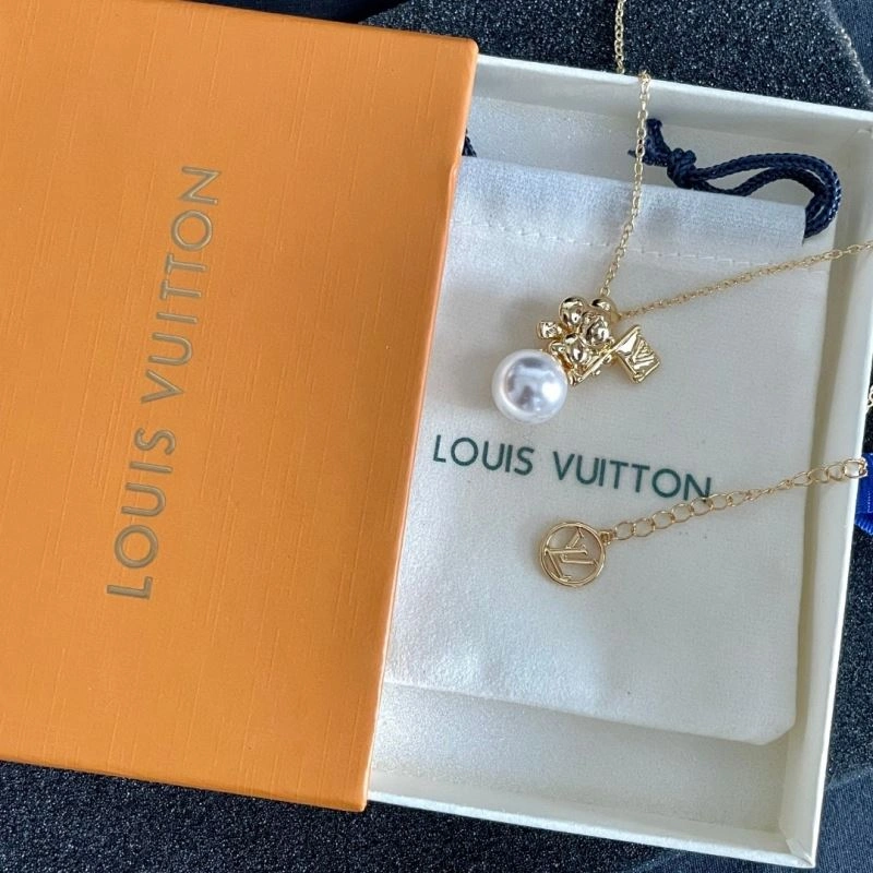 Louis Vuitton Necklaces Flexible 250896