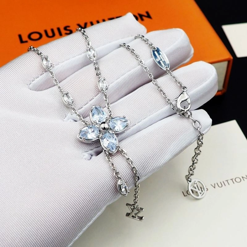 Louis Vuitton Necklaces Durable 250895