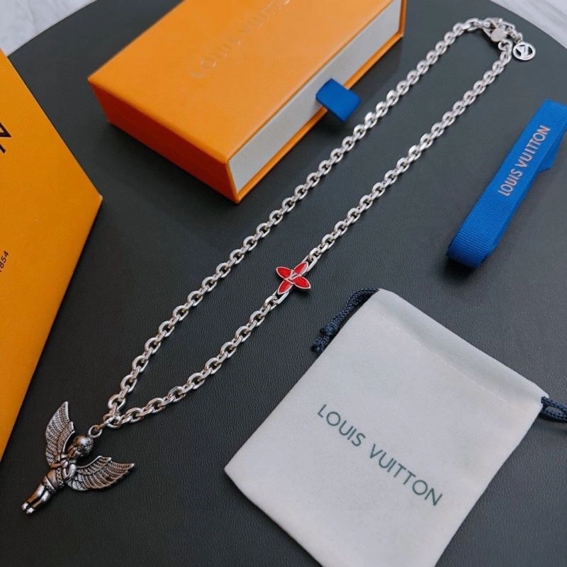 Louis Vuitton Necklaces Soft 250892