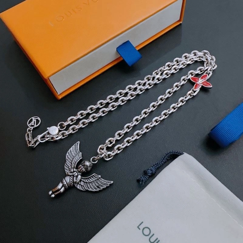 Louis Vuitton Necklaces Soft 250892
