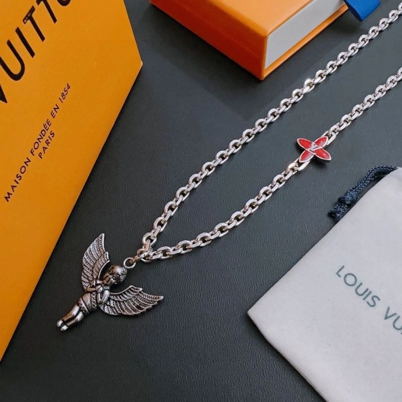 Louis Vuitton Necklaces Soft 250892