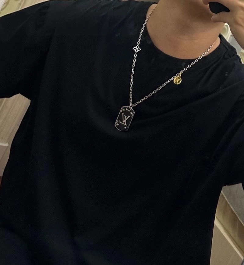 Louis Vuitton Necklaces MoistureWicking 250863