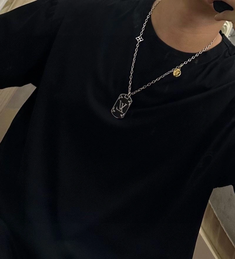 Louis Vuitton Necklaces MoistureWicking 250863