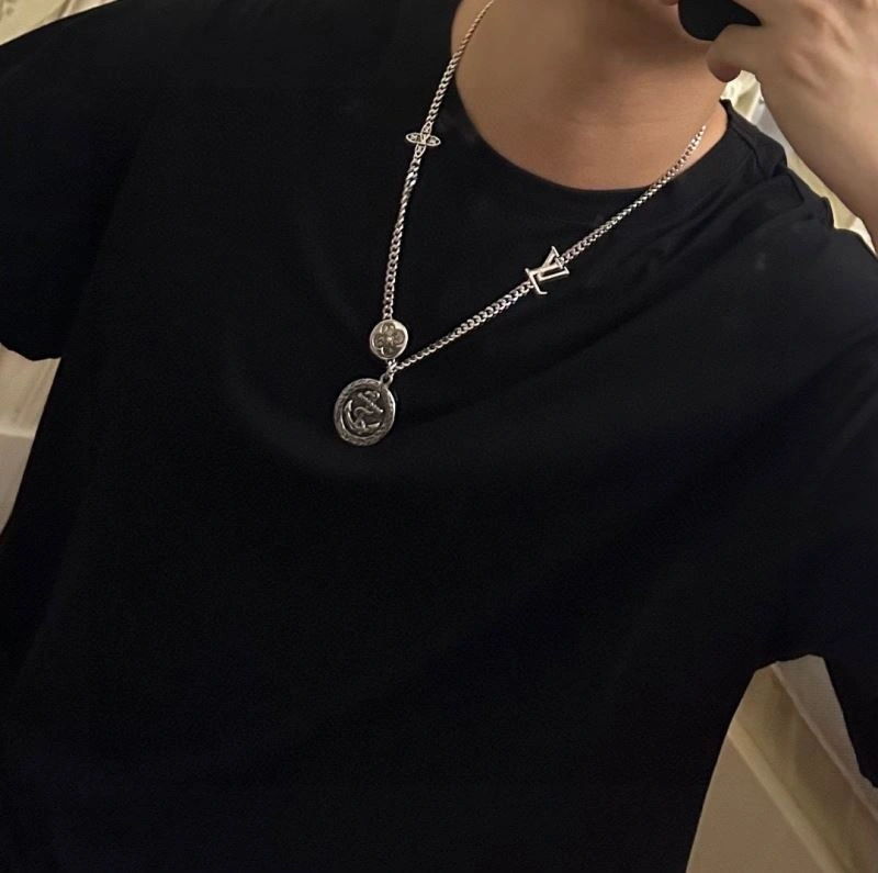 Soft Louis Vuitton Necklaces 250865