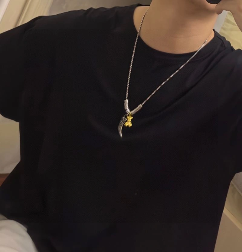 Unisex Louis Vuitton Necklaces 250888