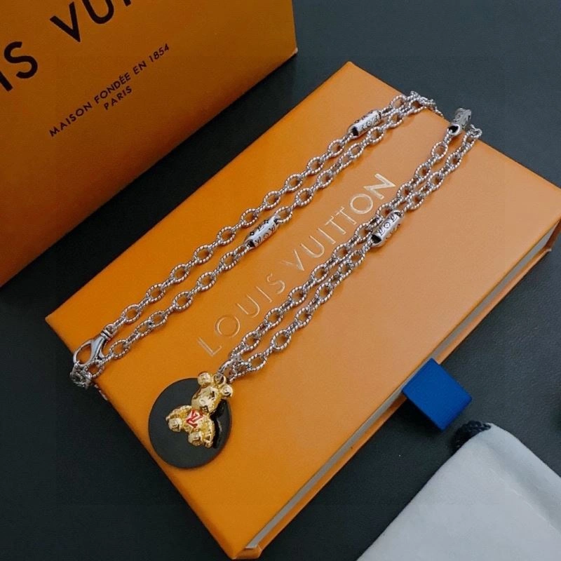 TravelReady Louis Vuitton Necklaces 250875