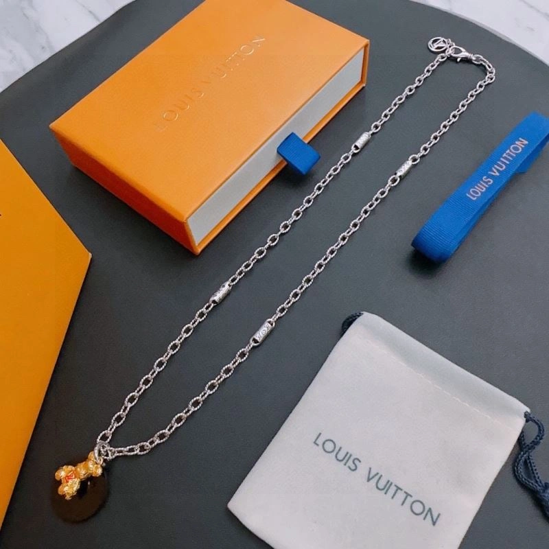 TravelReady Louis Vuitton Necklaces 250875