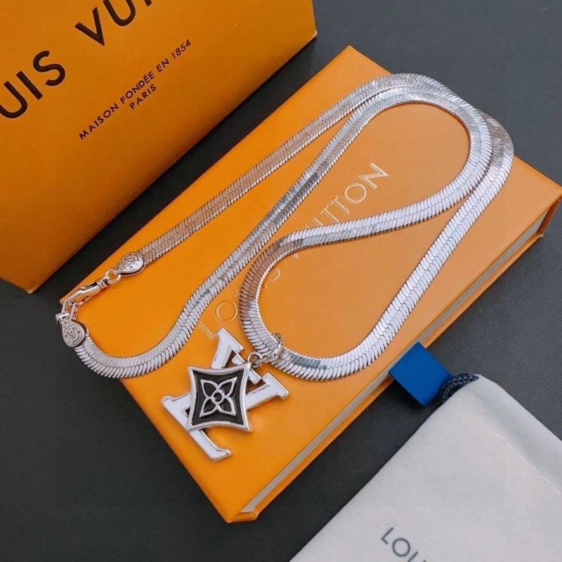 FreshLook Louis Vuitton Necklaces 250889