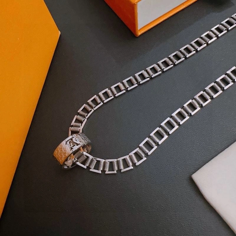 Louis Vuitton Necklaces Reliable 250878