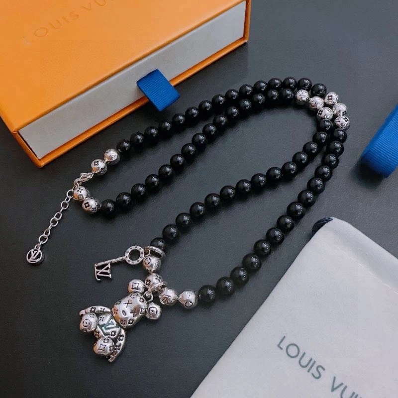 Louis Vuitton Necklaces Tailored 250885