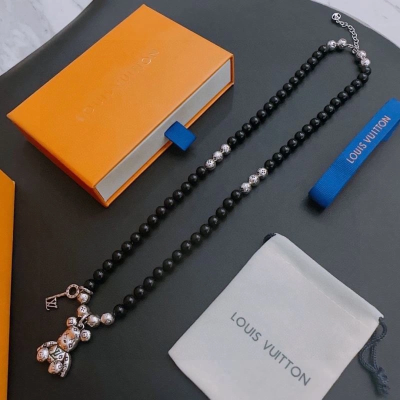 Louis Vuitton Necklaces Tailored 250885