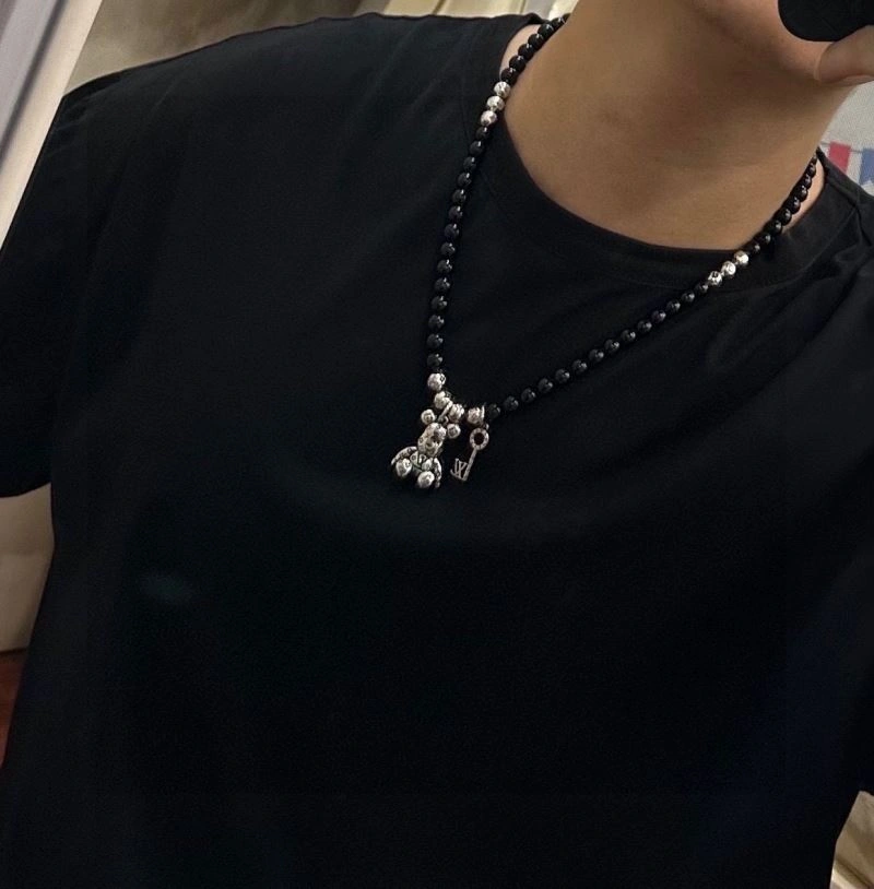 Louis Vuitton Necklaces Tailored 250885