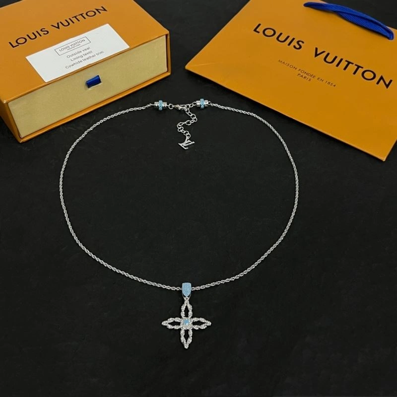 Louis Vuitton Necklaces Packable 250880