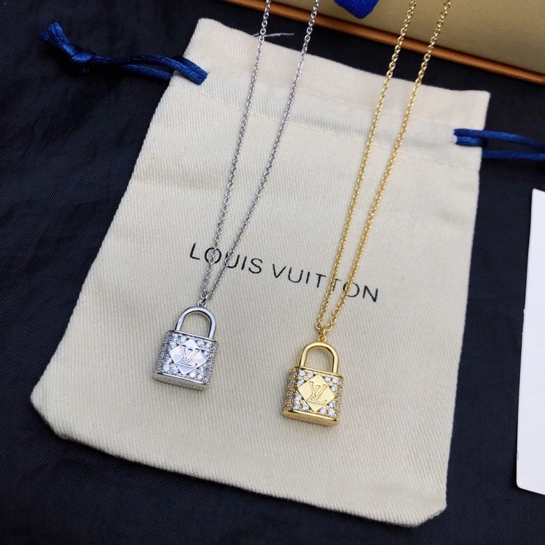 Louis Vuitton Necklaces Trendy 250891