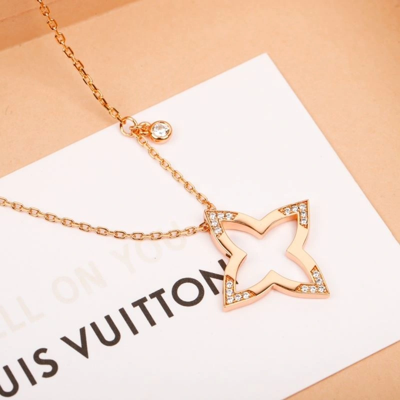 Sophisticated Louis Vuitton Necklaces 250868