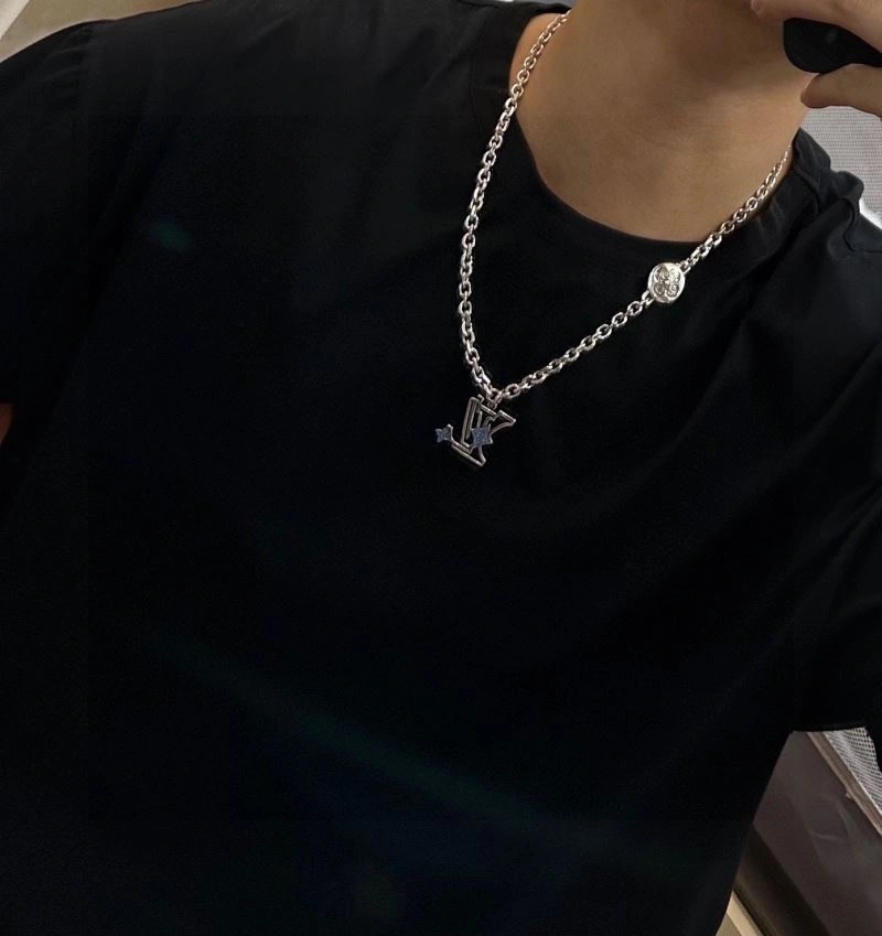 Louis Vuitton Necklaces Comfortable 250565