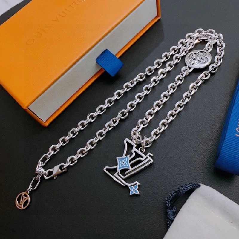 Louis Vuitton Necklaces Comfortable 250565