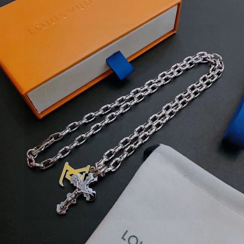 SmoothTexture Louis Vuitton Necklaces 250537