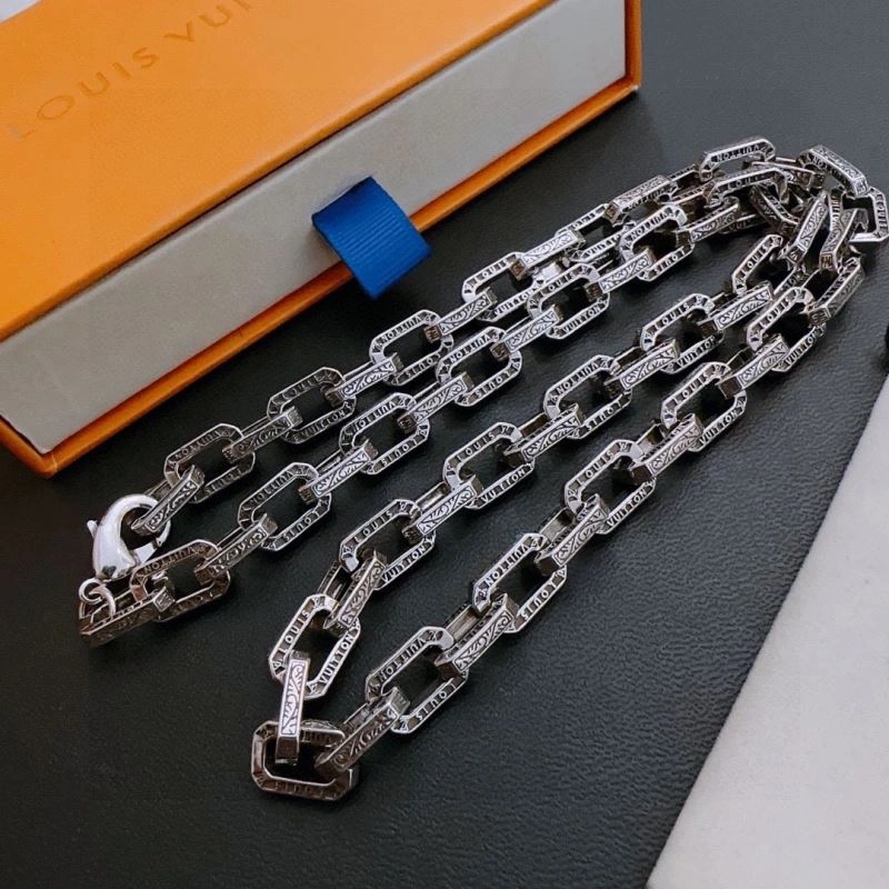 Louis Vuitton Necklaces WellDesigned 250535
