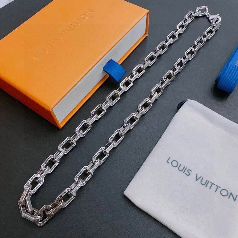 Louis Vuitton Necklaces WellDesigned 250535