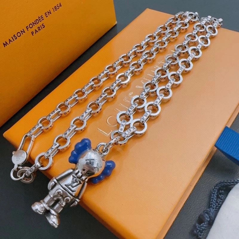 Louis Vuitton Necklaces Trendy 250543