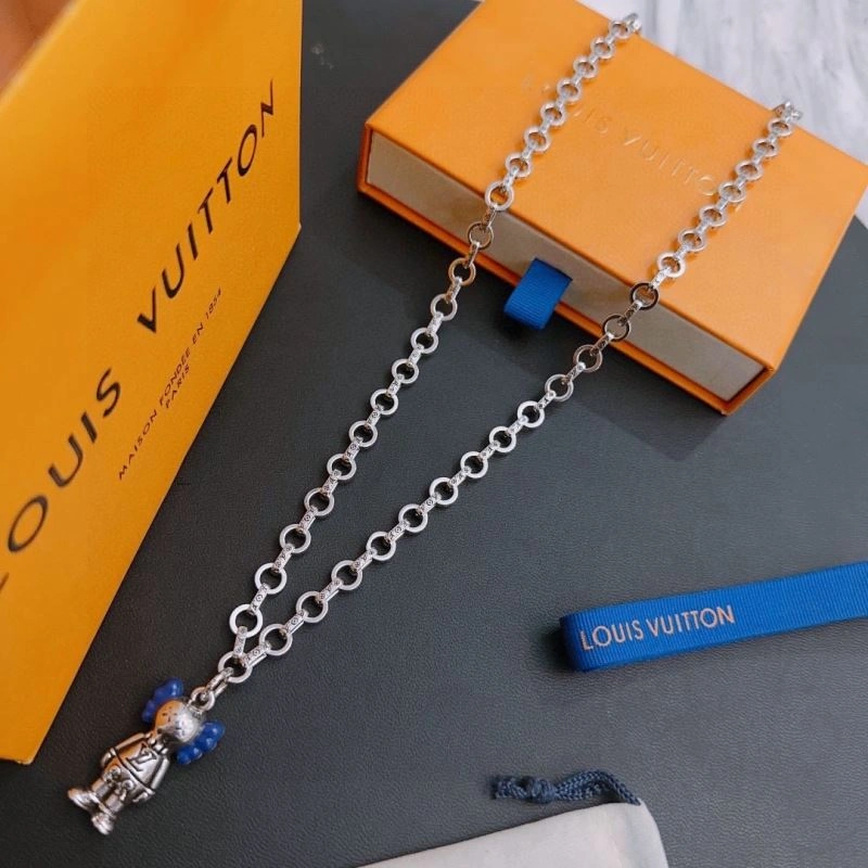 Louis Vuitton Necklaces Trendy 250543