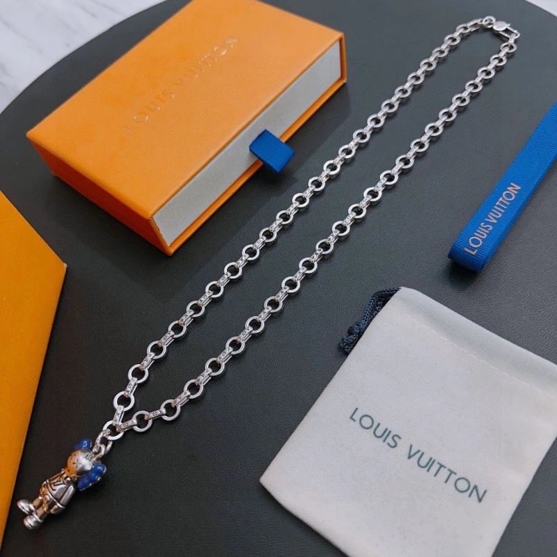 Louis Vuitton Necklaces Trendy 250543