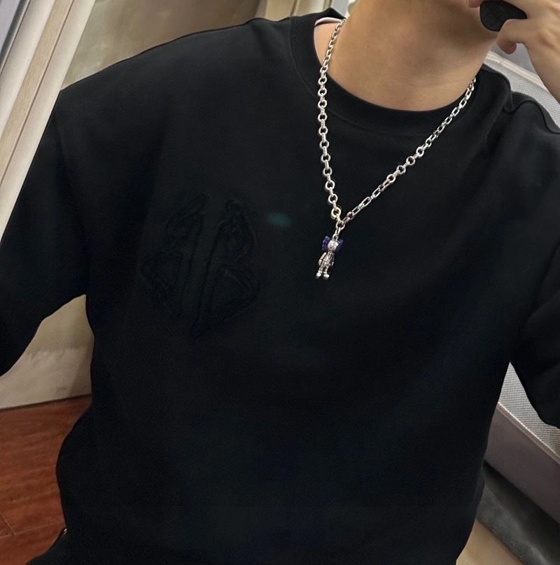 Louis Vuitton Necklaces Trendy 250543