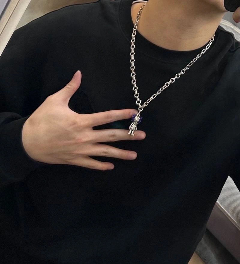Louis Vuitton Necklaces Trendy 250543