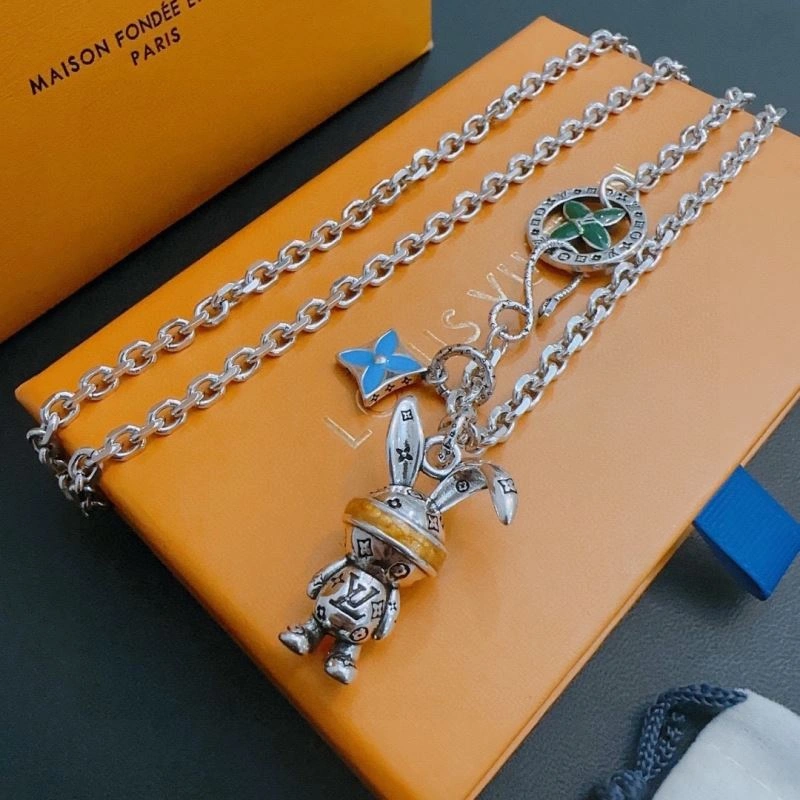 SunProtective Louis Vuitton Necklaces 250555
