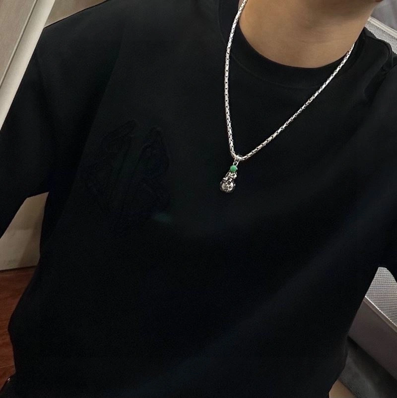 Louis Vuitton Necklaces SmoothTexture 250558
