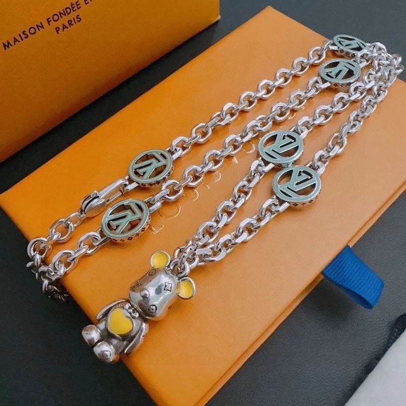 Louis Vuitton Necklaces Refined 250562