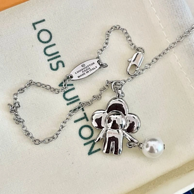 Modern Louis Vuitton Necklaces 250532