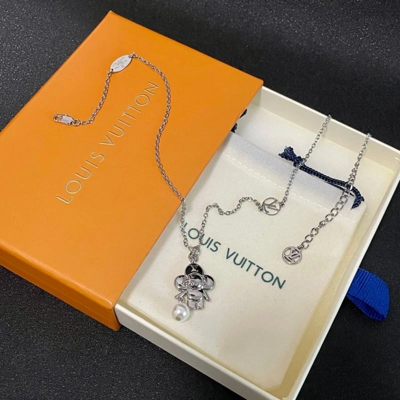 Modern Louis Vuitton Necklaces 250532