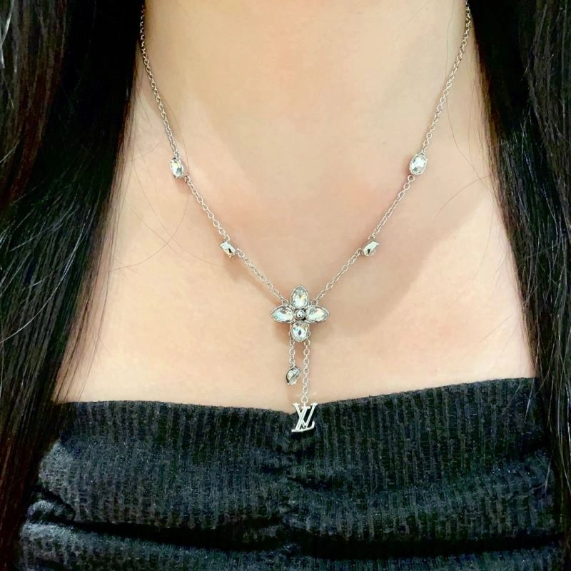 Louis Vuitton Necklaces Modern 250564