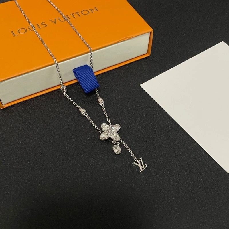 Louis Vuitton Necklaces Modern 250564