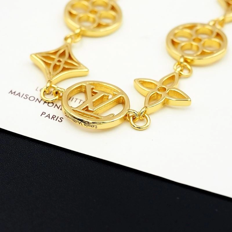 Louis Vuitton Necklaces Unique 250542