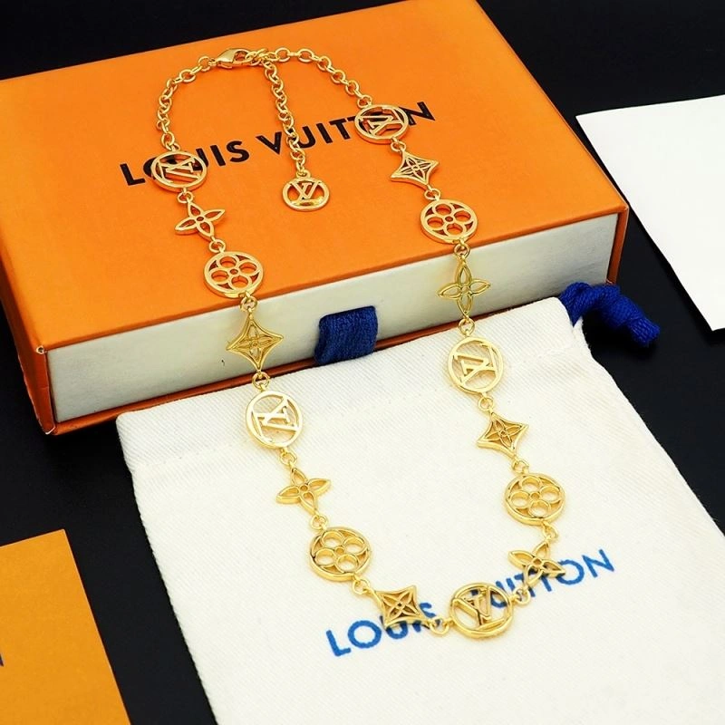 Louis Vuitton Necklaces Unique 250542