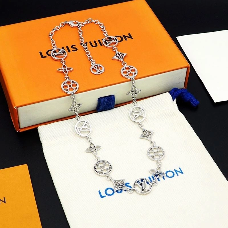 Lightweight Louis Vuitton Necklaces 250556
