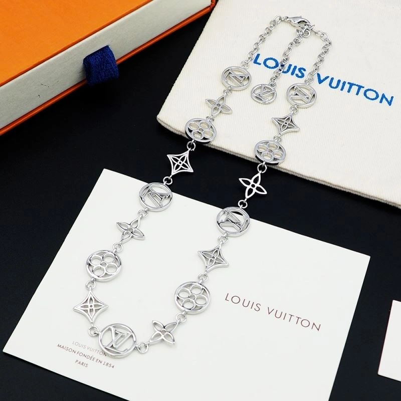 Lightweight Louis Vuitton Necklaces 250556